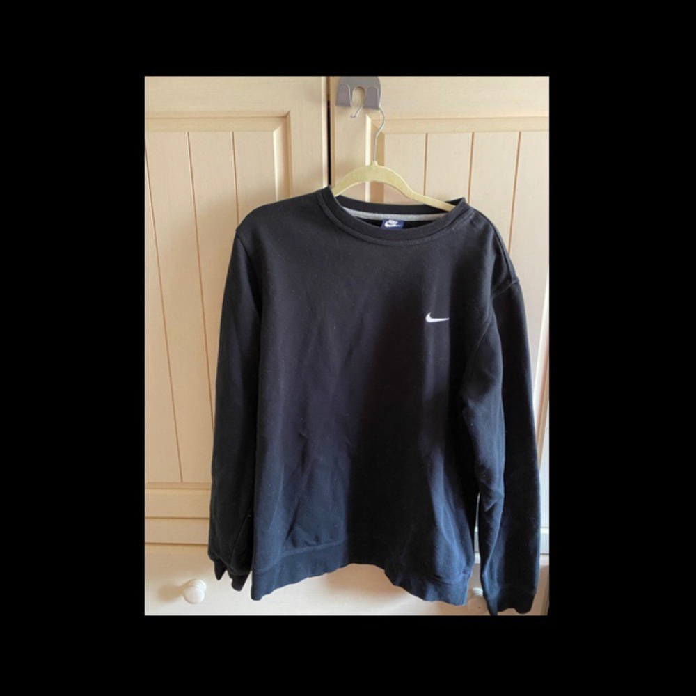 Nike black sweatshirt